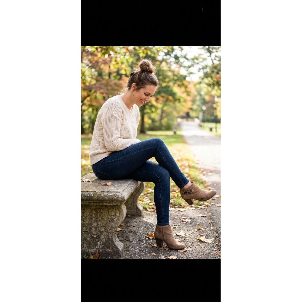 A2 by Aerosoles Ankle Boots Women 8.5M Tan Excellent Faux Suede Chain Detail